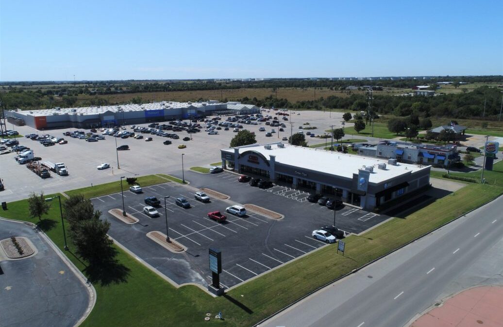 Midwest Retail Properties Sells Walmart-Anchored Retail Center in Suburban Wichita, KS